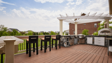 Deck Building Services to Expand Your Outdoor Living Area